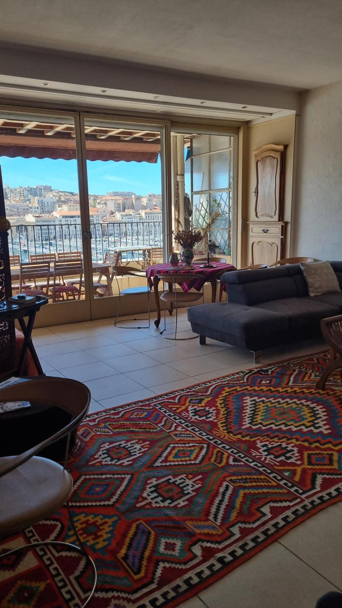 Grand T2 Surplombant Le Vieux Port Marsella